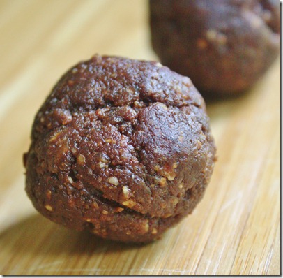 chocolate-hazelnut-balls-serving