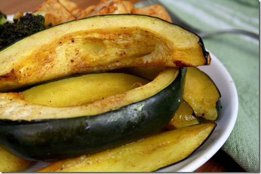 nutmeg-roasted-acorn-squash-close-up