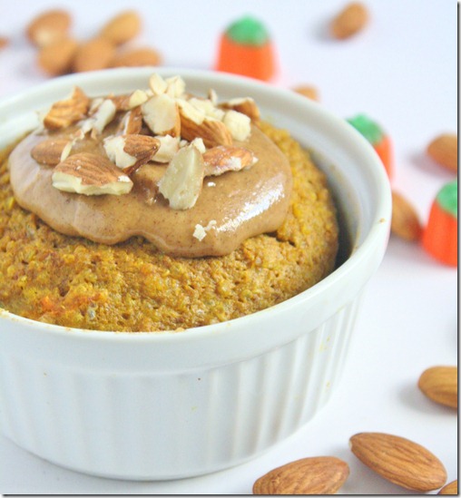 Hot-pumpkin-breakfast-quinoa-bowl