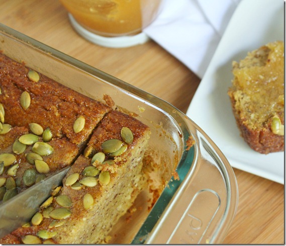 almond-flour-pumpkin-bread-cutting