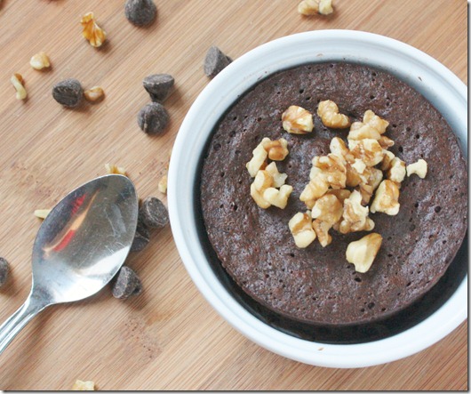 paleo-mug-cakes-with-walnuts