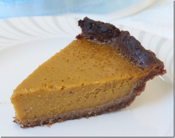 paleo-pumpkin-pie-serving