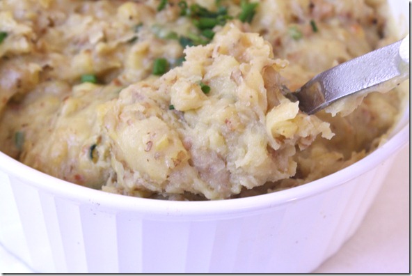 yellow-mashed-potatoes-scoop