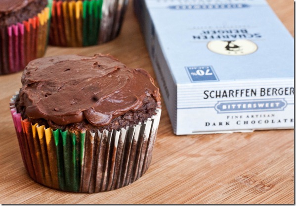 paleo-chocolate-cupcakes-with-chocolate-ganache-chocolate