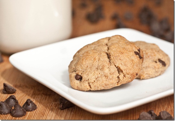 peanut-butter-banana-chocolate-chip-cookies-gluten-free-vegan-milk-and-cookies