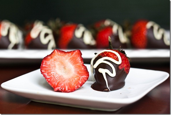 Chocolate-Covered-Strawberries-Bite