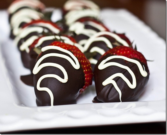 Chocolate-Covered-Strawberries-Plated