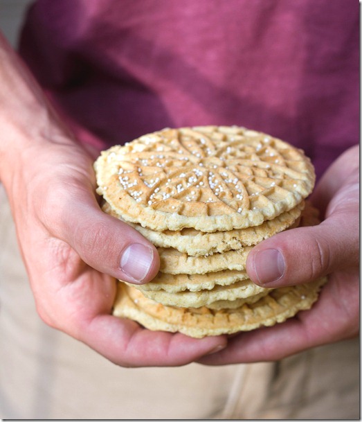 gluten-free-pizzelles-hands