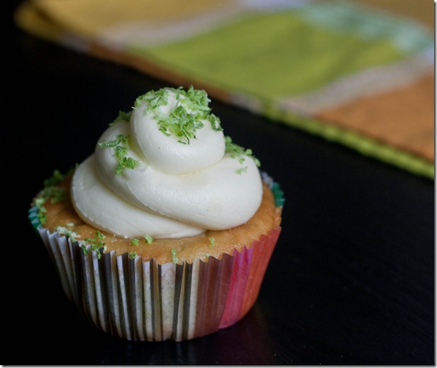 lime-in-the-coconut-cupcakes-serving