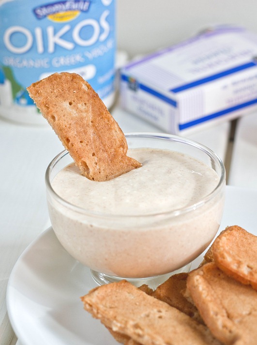 Maple Cinnamon Cream Cheese Dip