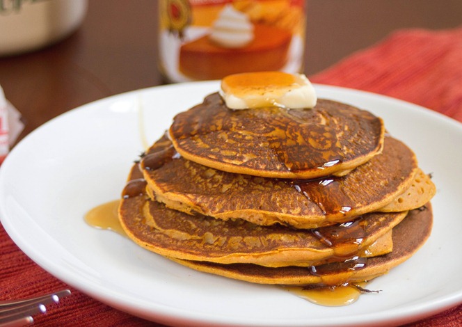 gluten-free pumpkin pancakes serving