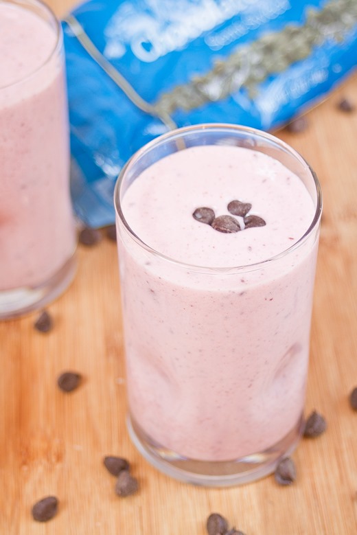 Strawberry Chocolate Chip Smoothies