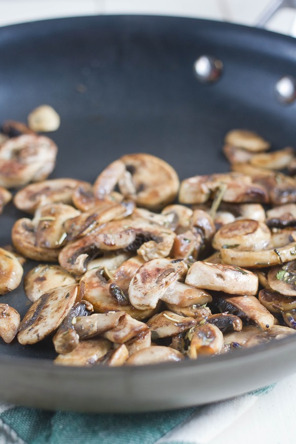 Mushroom and Herb Cheese Omelette Mushrooms