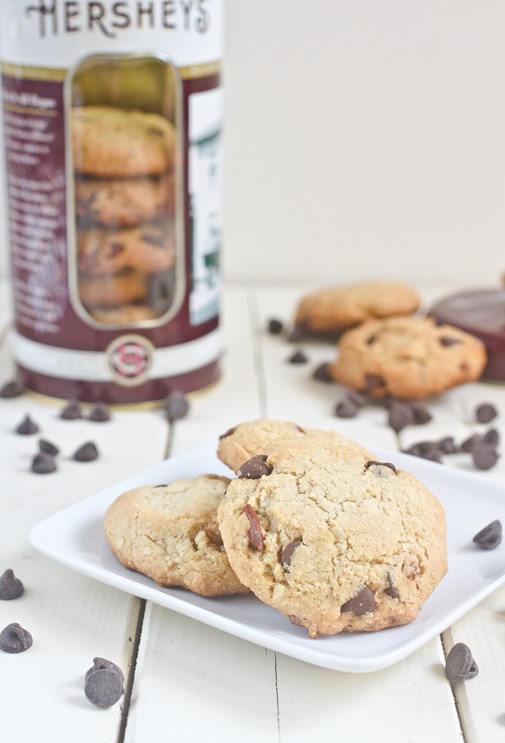 Almond Flour Chocolate Chip Cookies