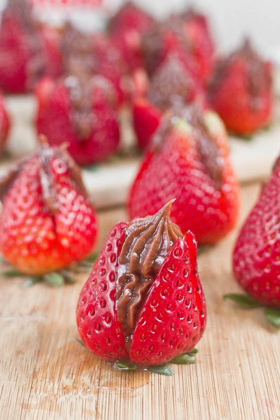 Nutella Cheesecake Strawberries Serving