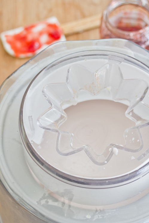 Strawberry Cheesecake Frozen Yogurt Churning