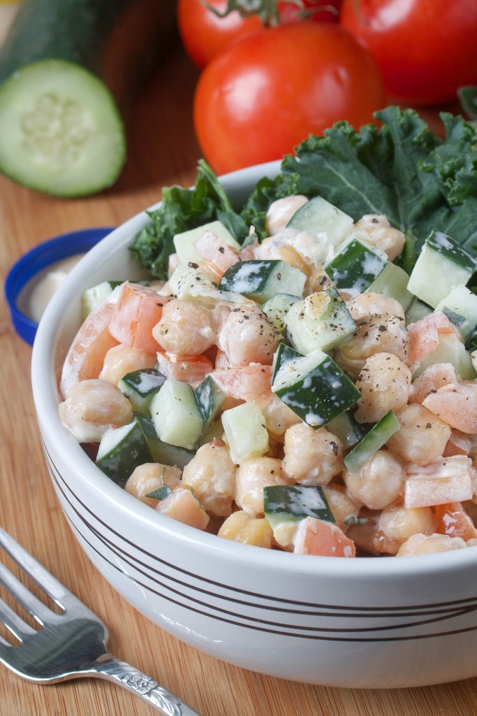 Healthy Vegetable Chickpea Salad